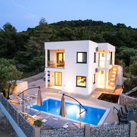 Luxury Apartments Mauro With Heated Pool Božava Esterno foto