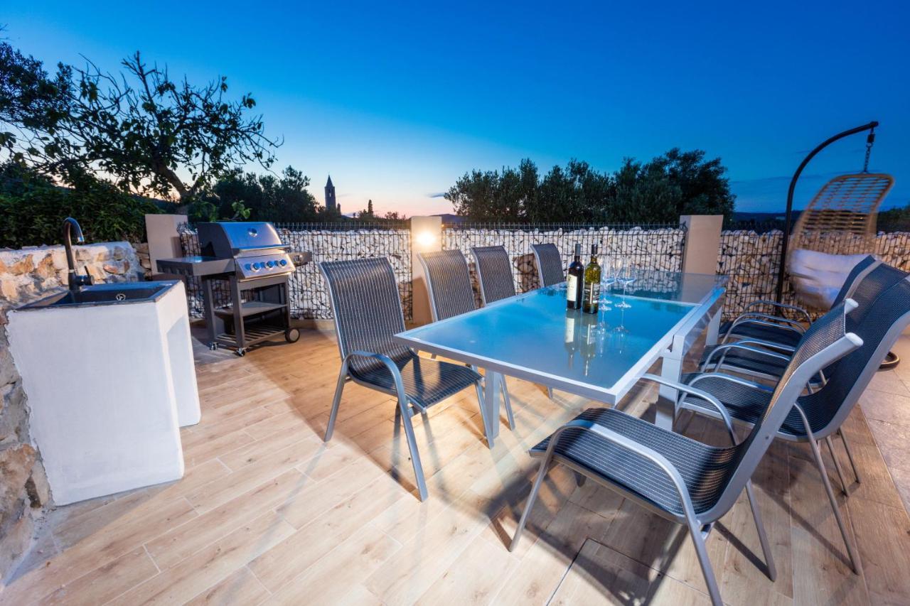 Luxury Apartments Mauro With Heated Pool Božava Esterno foto