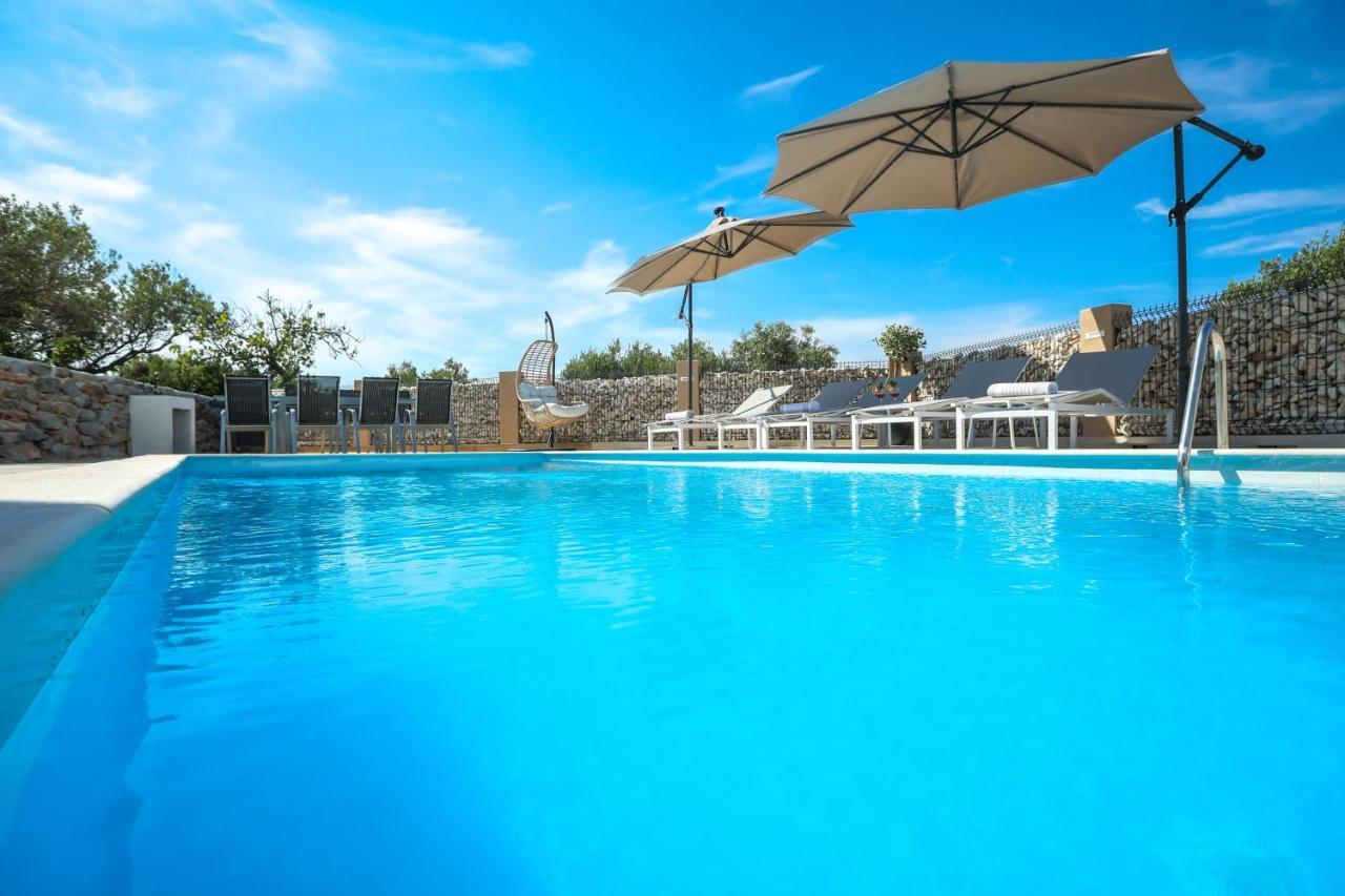 Luxury Apartments Mauro With Heated Pool Božava Esterno foto