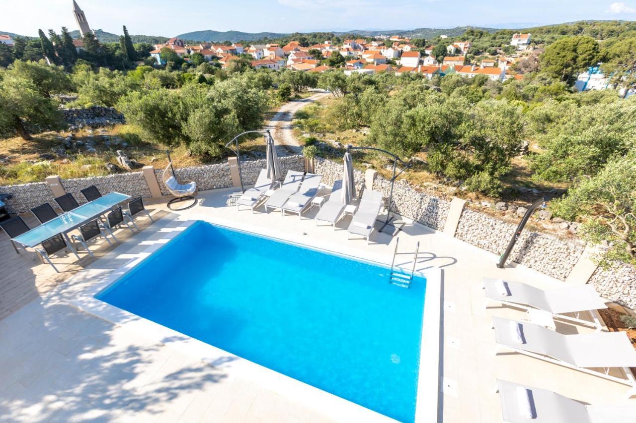 Luxury Apartments Mauro With Heated Pool Božava Esterno foto