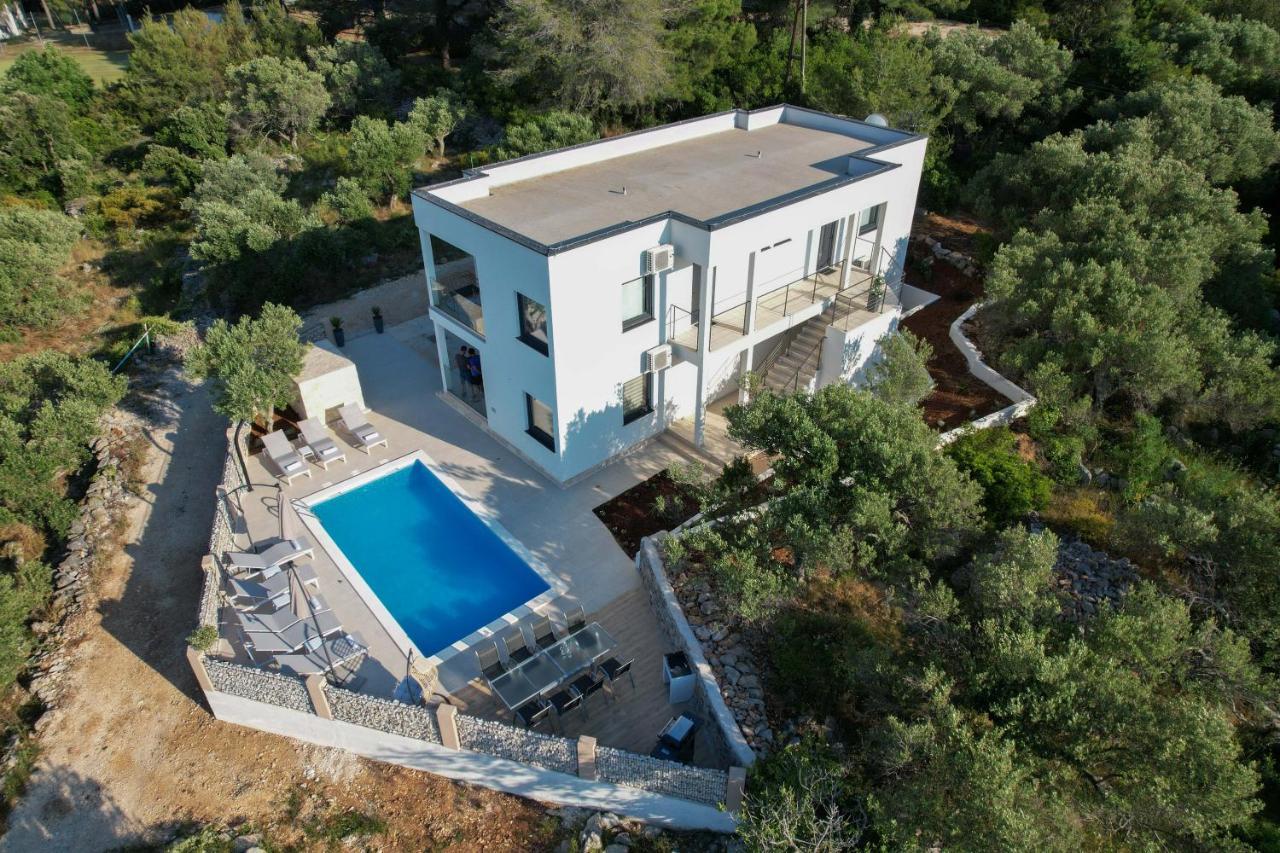 Luxury Apartments Mauro With Heated Pool Božava Esterno foto