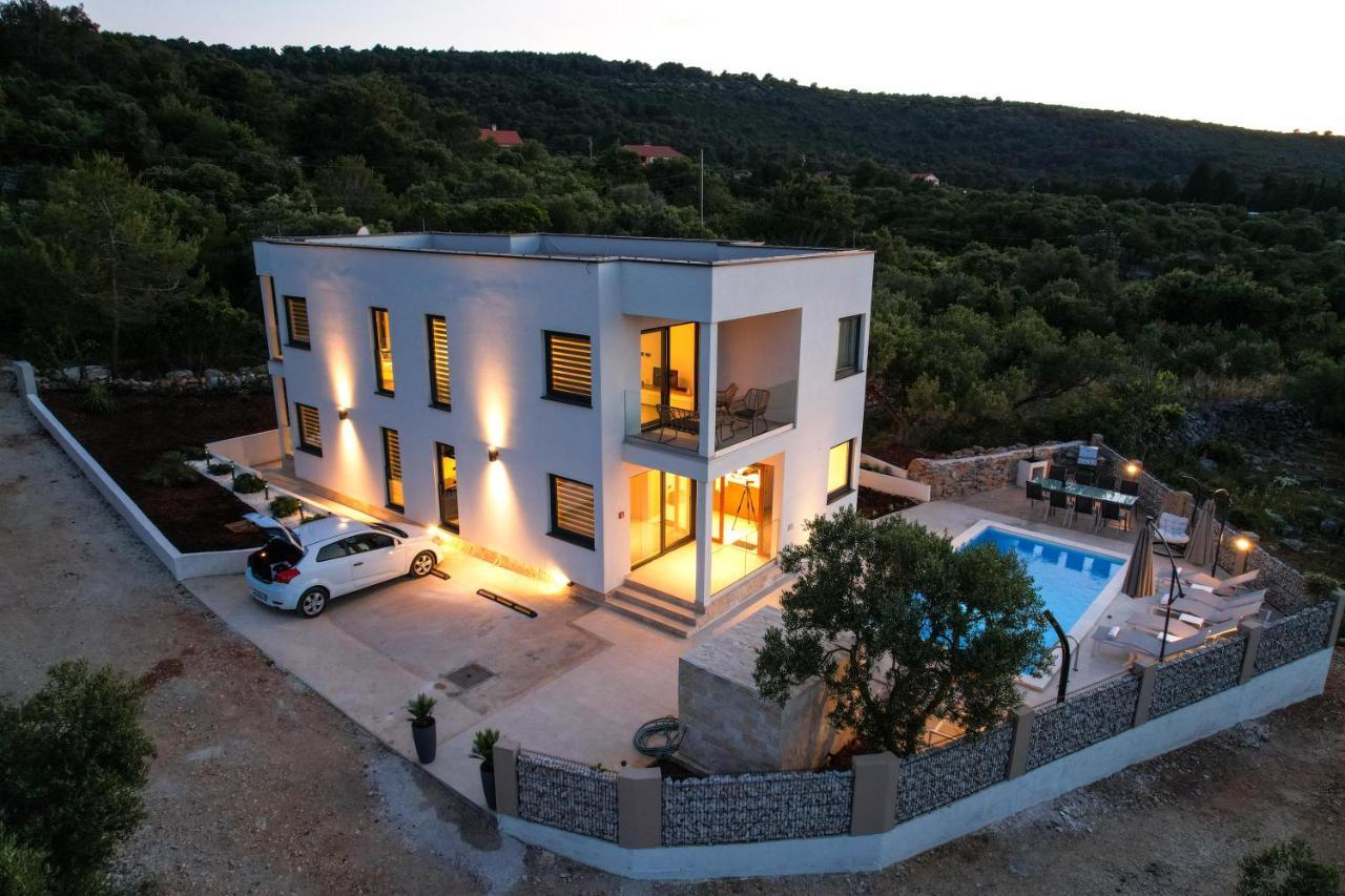 Luxury Apartments Mauro With Heated Pool Božava Esterno foto